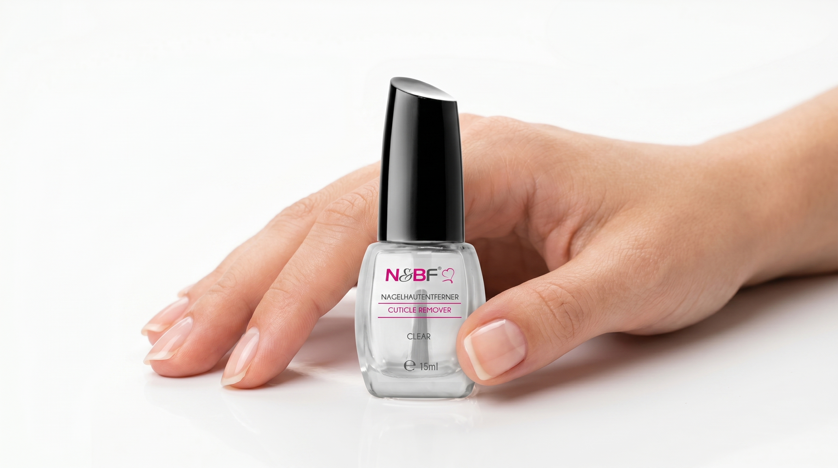 Nagelhaut entfernen mit dem N&BF Nagelhautentferner Clear