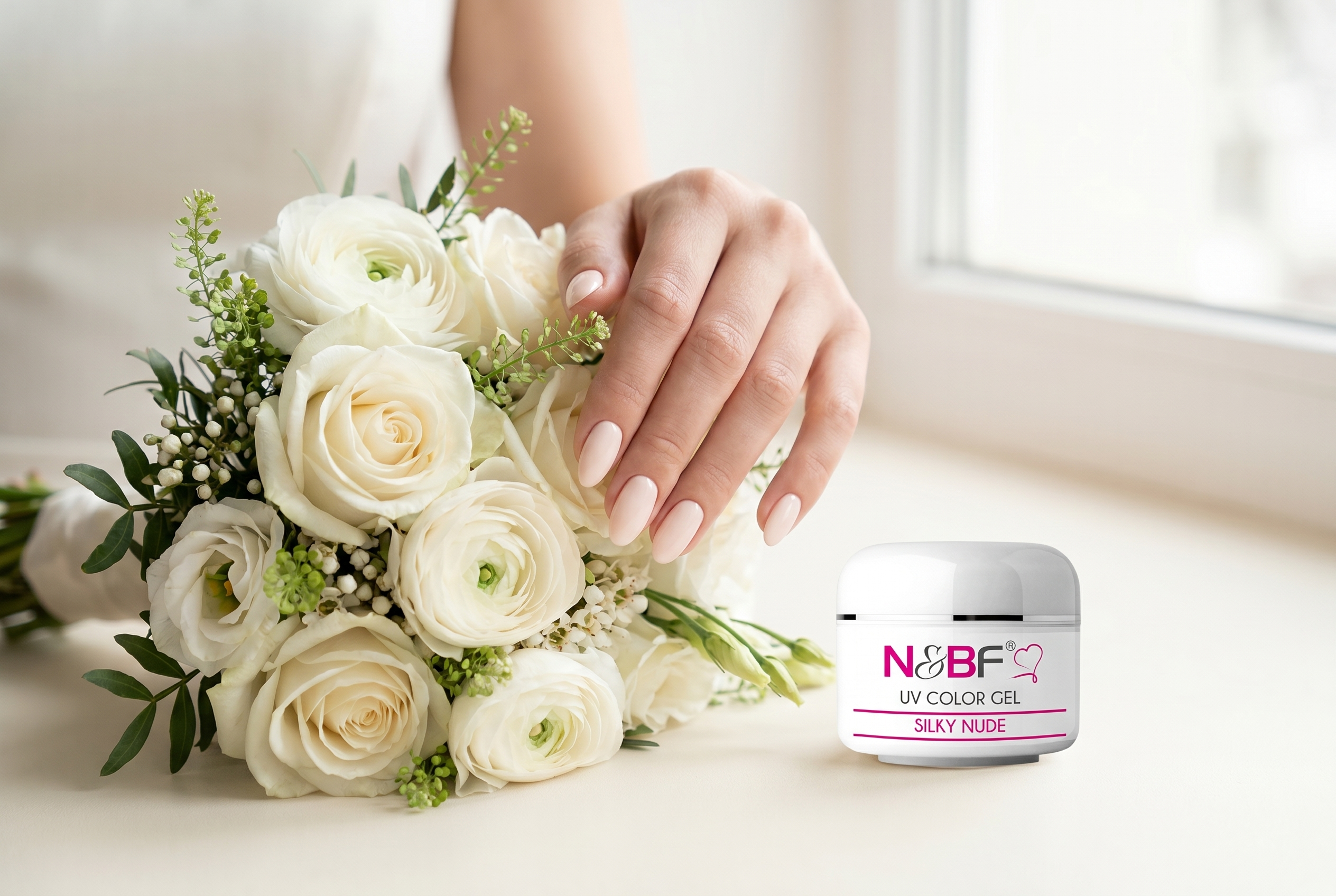 Elegante Brautnaegel in Nude mit feiner French-Linie