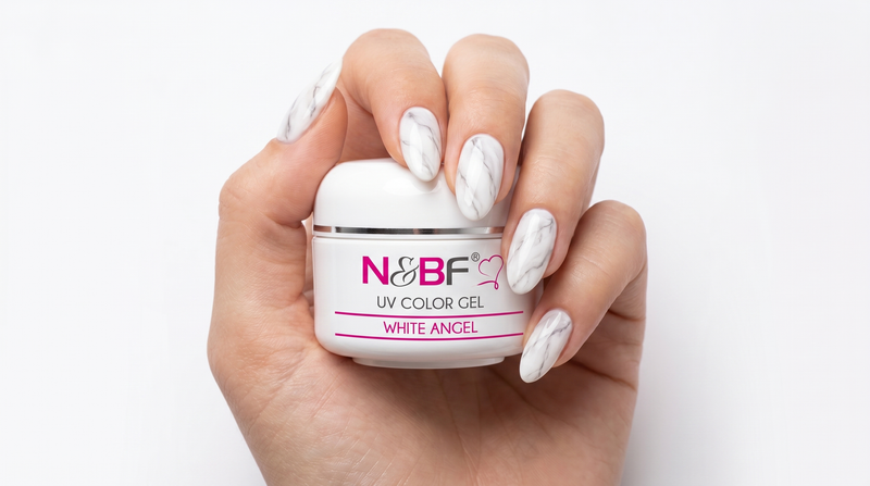 Marmor Nägel in Weiß mit grauen Adern und dem N&BF UV Farbgel White Angel