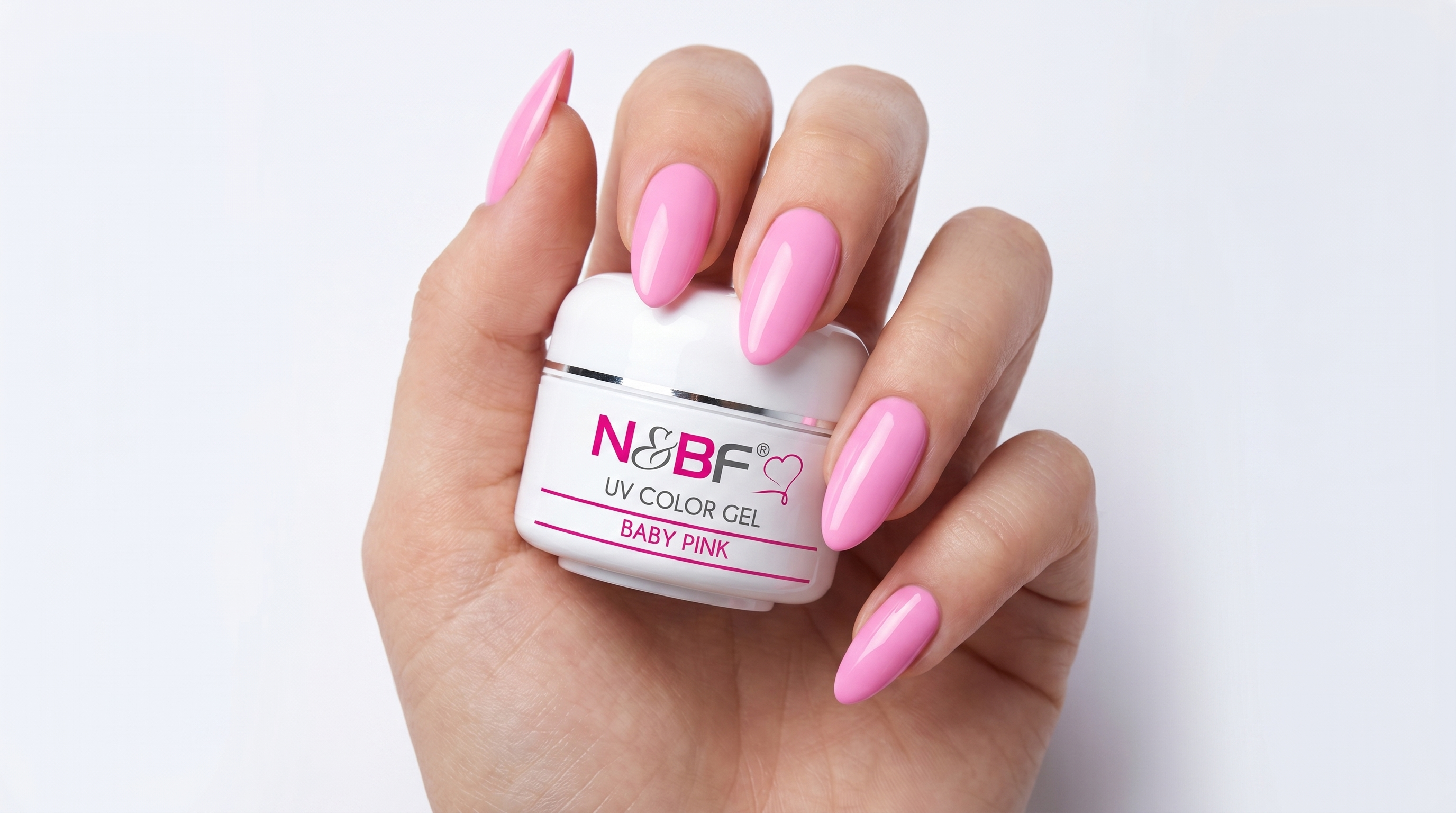 Babypink glänzende Gelnägel mit dem N&BF UV Farbgel Baby Pink