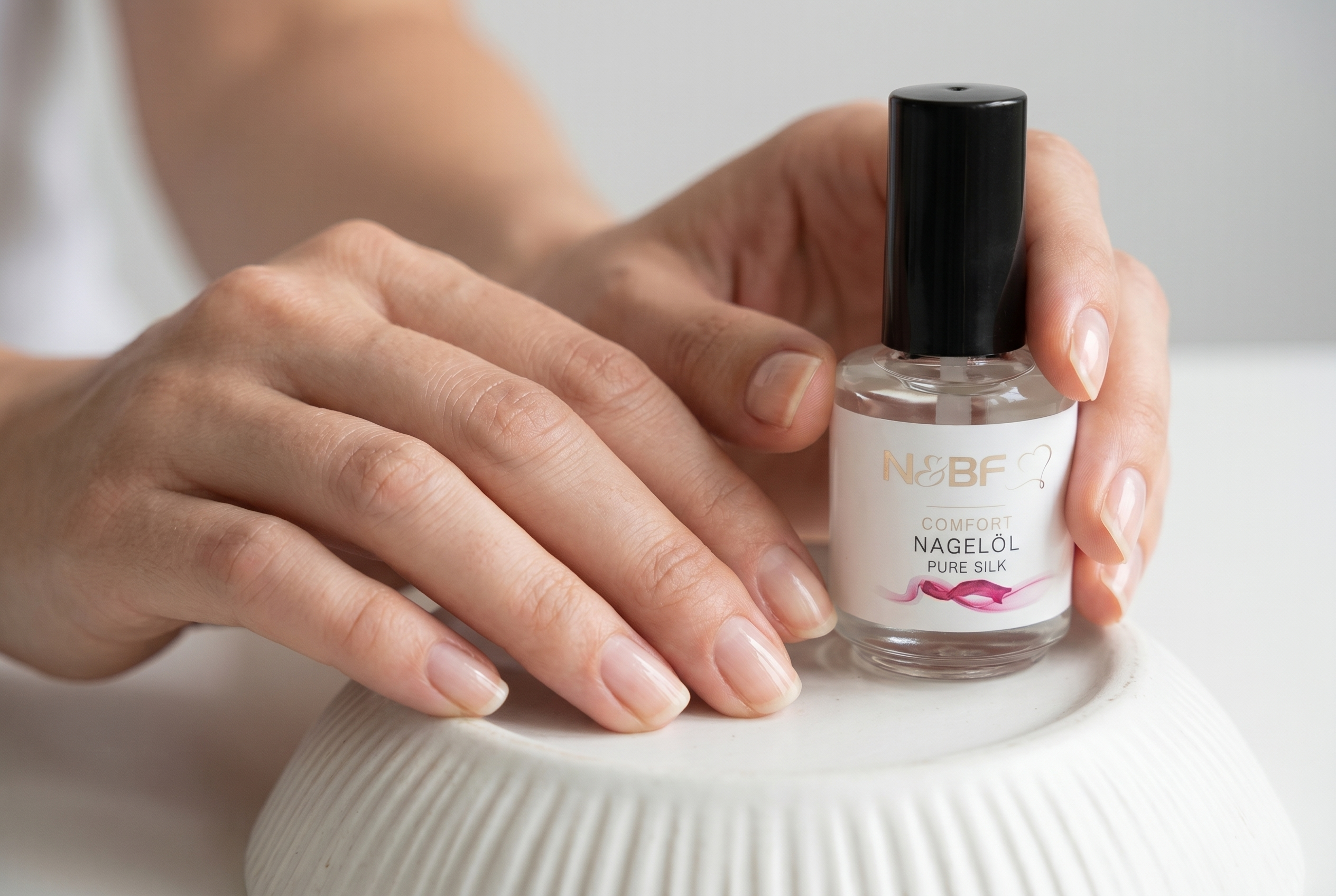 Nagellack in der Schwangerschaft sicher anwenden und Naegel pflegen